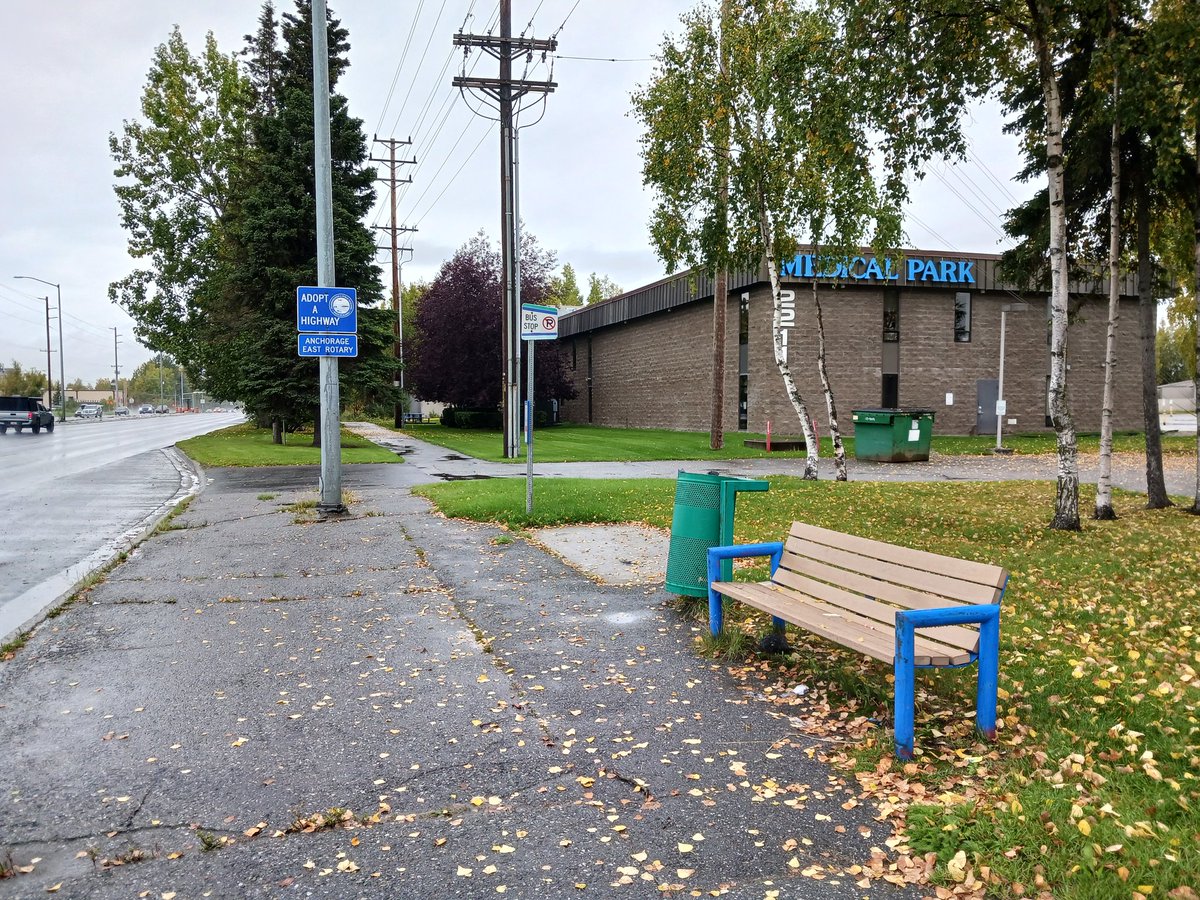 This was one of my highest-scoring bus stops, but now the shelter is gone, and it's raining 🥺