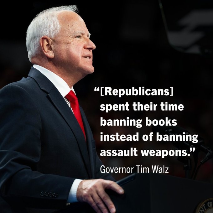 Waffles34527465's tweet image. When will @RepMalliotakis Nicole Malliotakis congressperson for NY11 grow a spine &amp;amp; address school shootings &amp;amp; listen to parents in her constituency? #banassaultweaponsnow #guncontrolnow