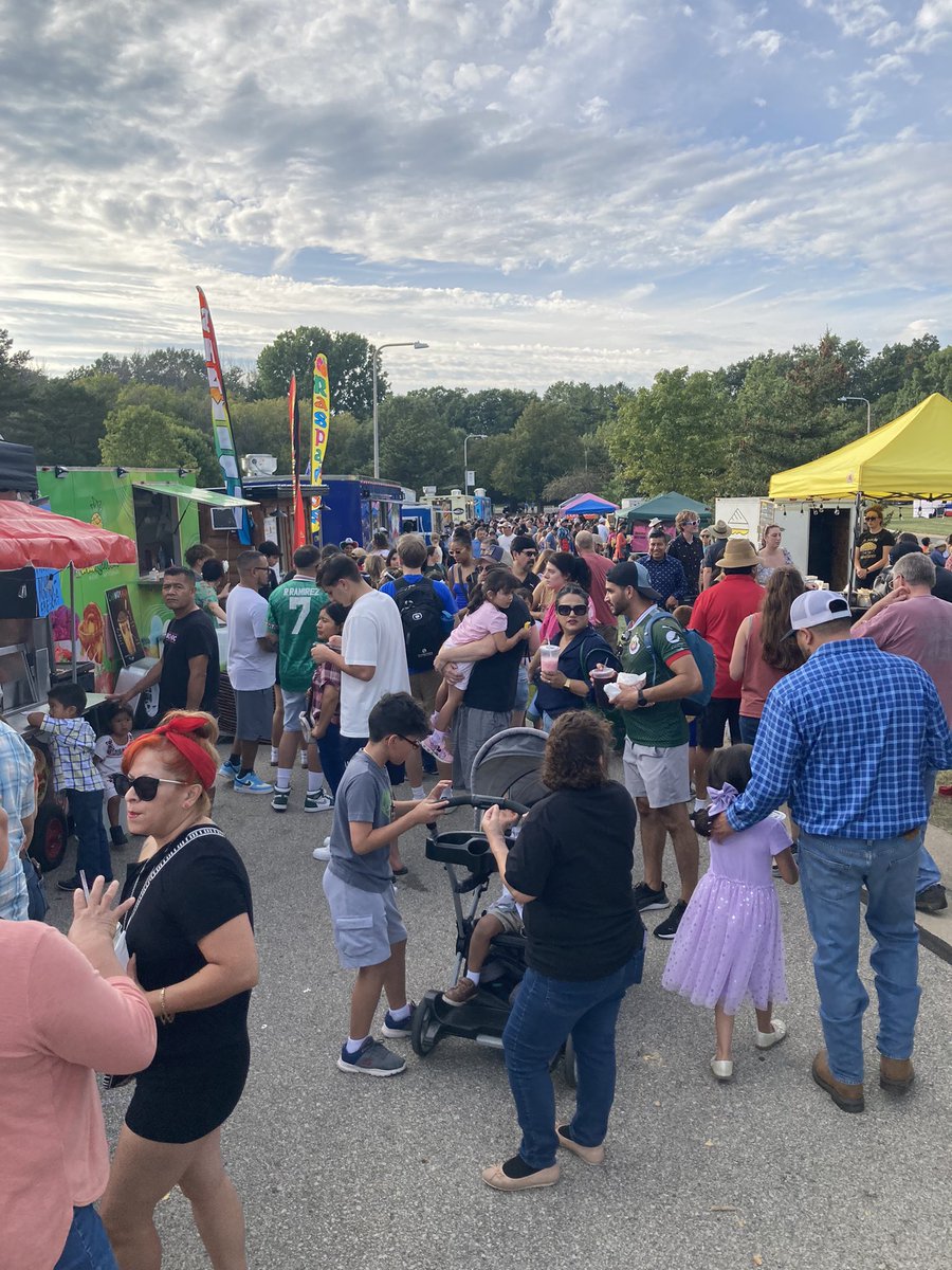 Michael Alexander (@uwgbchancellor) on Twitter photo Crowds continuing to build at Estamos Aquí! So much happening on campus today and tonight <a href="/uwgb/">UW-Green Bay</a>!! Crowds continuing to build at Estamos Aquí! So much happening on campus today and tonight <a href="/uwgb/">UW-Green Bay</a>!!