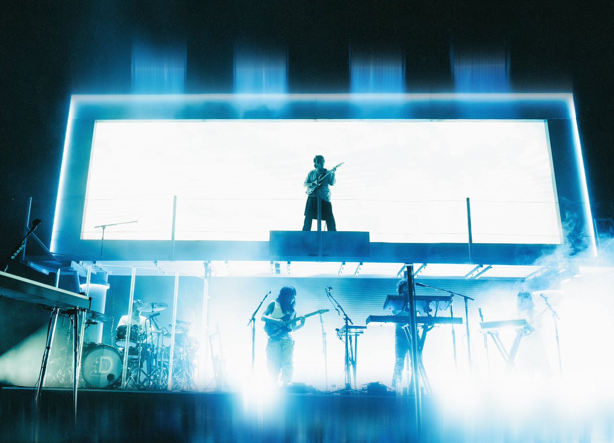 1975cassi's tweet photo. @porterrobinson’s music changed my entire outlook on creativity so getting to photograph his show last night was so so fulfilling https://t.co/6pHhAsXcaL