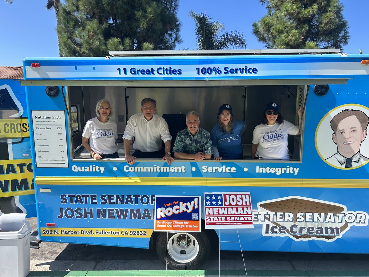 NewmanforCA's tweet photo. Was great stopping by #LagunaNiguel with my friends @StephanieOddoLN, Dr. Rocky Cifone & @ANDemClub๐ฆ๐ Thanks to everyone who enjoyed a #BetterSenator Ice Cream Sandwich! https://t.co/2rqqWxZVDK