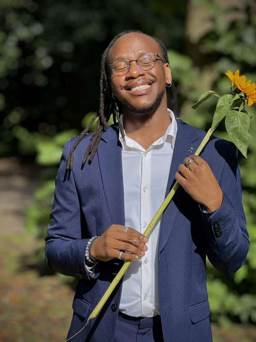 KaraboSankoloba's tweet photo. la vie en bleu 💙 https://t.co/yWIC7hUsXk