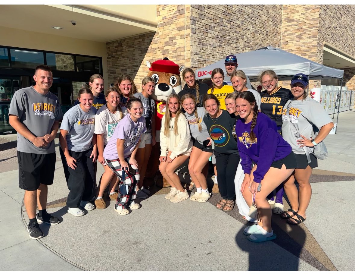 KMOSoftball's tweet photo. The Bulldogs go 5-0 on the weekend beating Locus Grove, Carthage, Nixa, Neosho, and Kickapoo! We of course had to finish the trip stopping at Buc-ee’s! Go Bulldogs! 💜🥎💛 https://t.co/nmC2gDJGnF