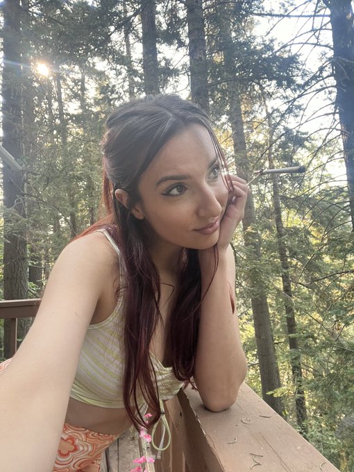 missaprilsnow