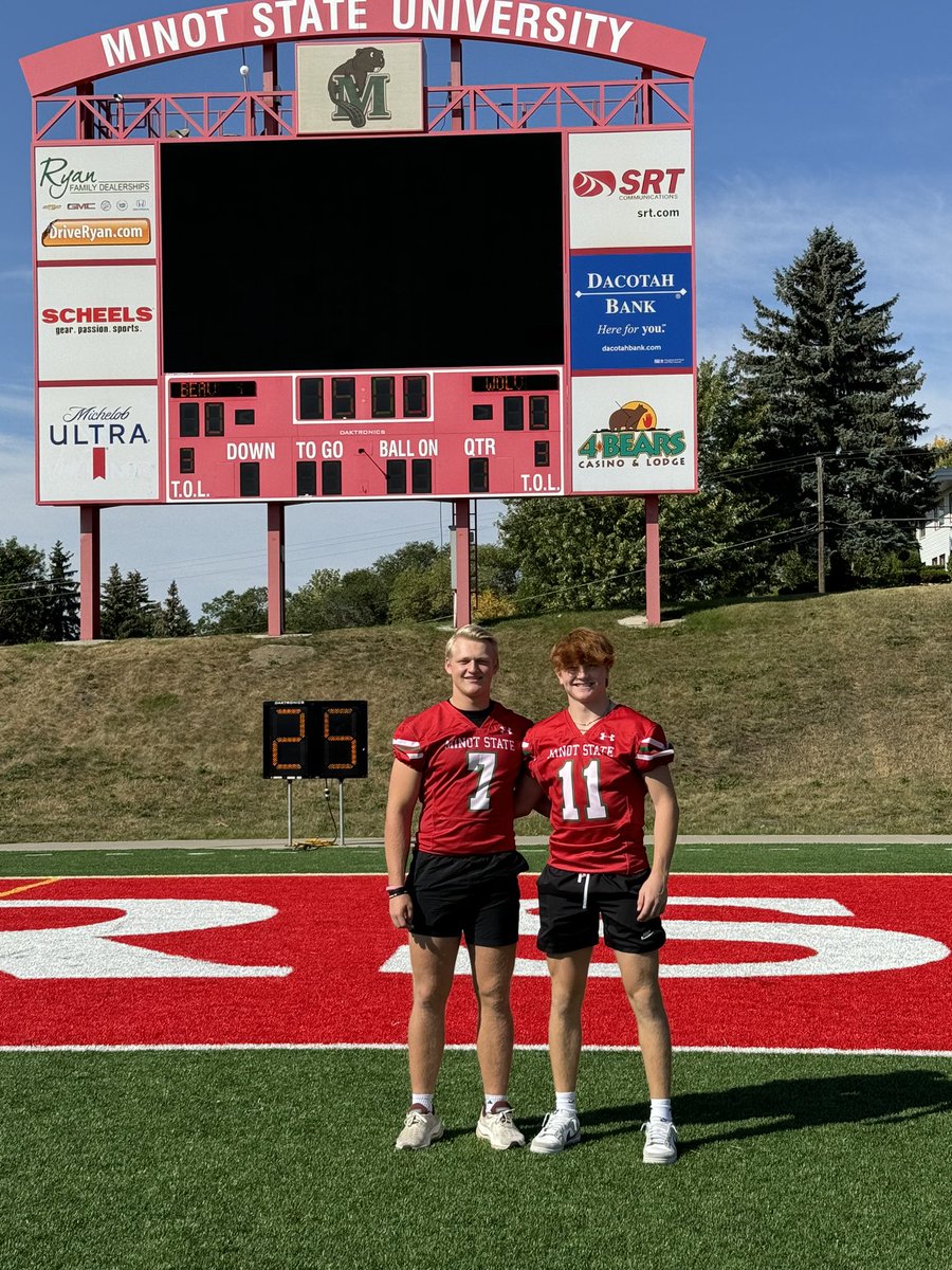 I had a great time today <a href="/MSUBeaversFB/">Minot State Football</a> thank you <a href="/CoachFam/">Coach Mike Famiglietti “Fam”</a> <a href="/Coach_D_Mac/">Darryl McBride Jr</a> <a href="/coachshields/">Ian Shields</a> <a href="/CoachCav81/">Skyler Cavanaugh</a> for having me!! <a href="/LTommy23/">Logan Thompson</a> #WADL #EMAB