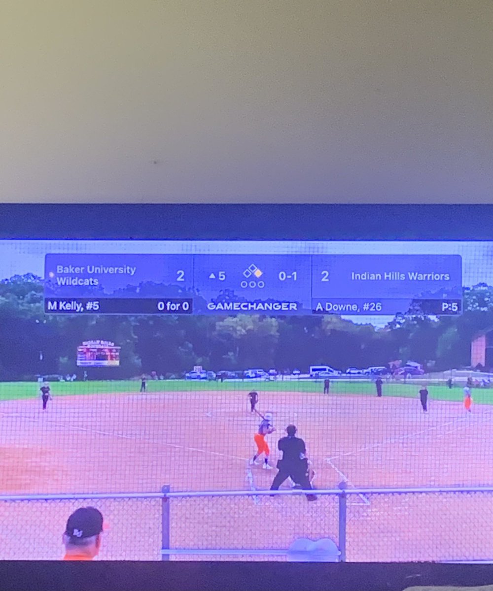 Thankful for GameChanger … I got to watch <a href="/BakerWildcatSB/">Baker University Softball</a> play today! Excited to watch them all year! 🧡 @TonyAustin_10 <a href="/CoachJohnnyHull/">Johnny Hull</a>