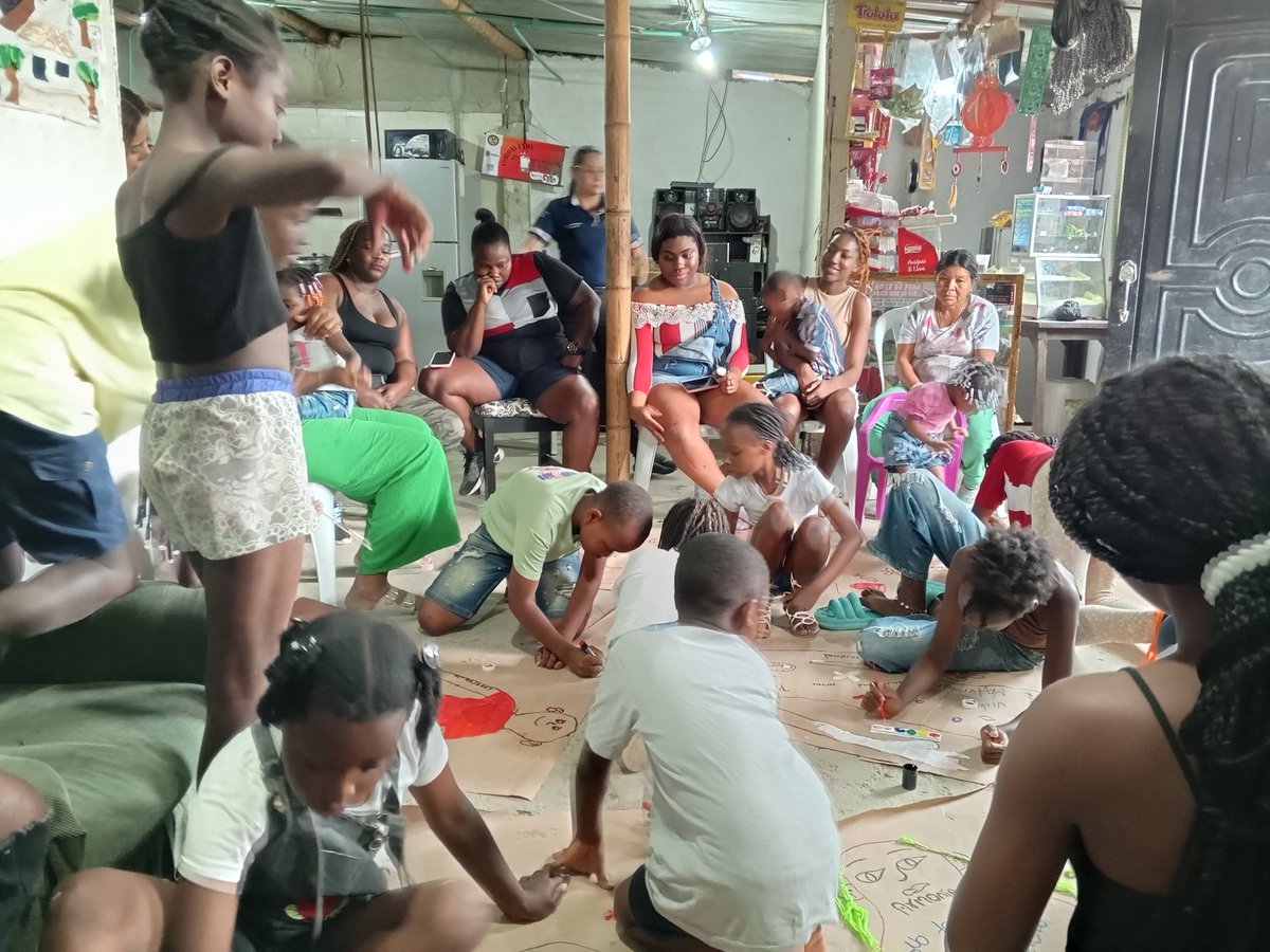 Desarrollo trabajo de campo con comunidad realizado en Manizales en marco proyecto convocatoria 011 sobre Compasión y memoria colectiva víctimas violencia sociopolítica <a href="/unadzao/">Unadzao - Zona Amazonia Orinoquia.</a> <a href="/UniversidadUNAD/">Universidad UNAD</a> <a href="/UNADinvestiga/">Investigacion UNAD</a>