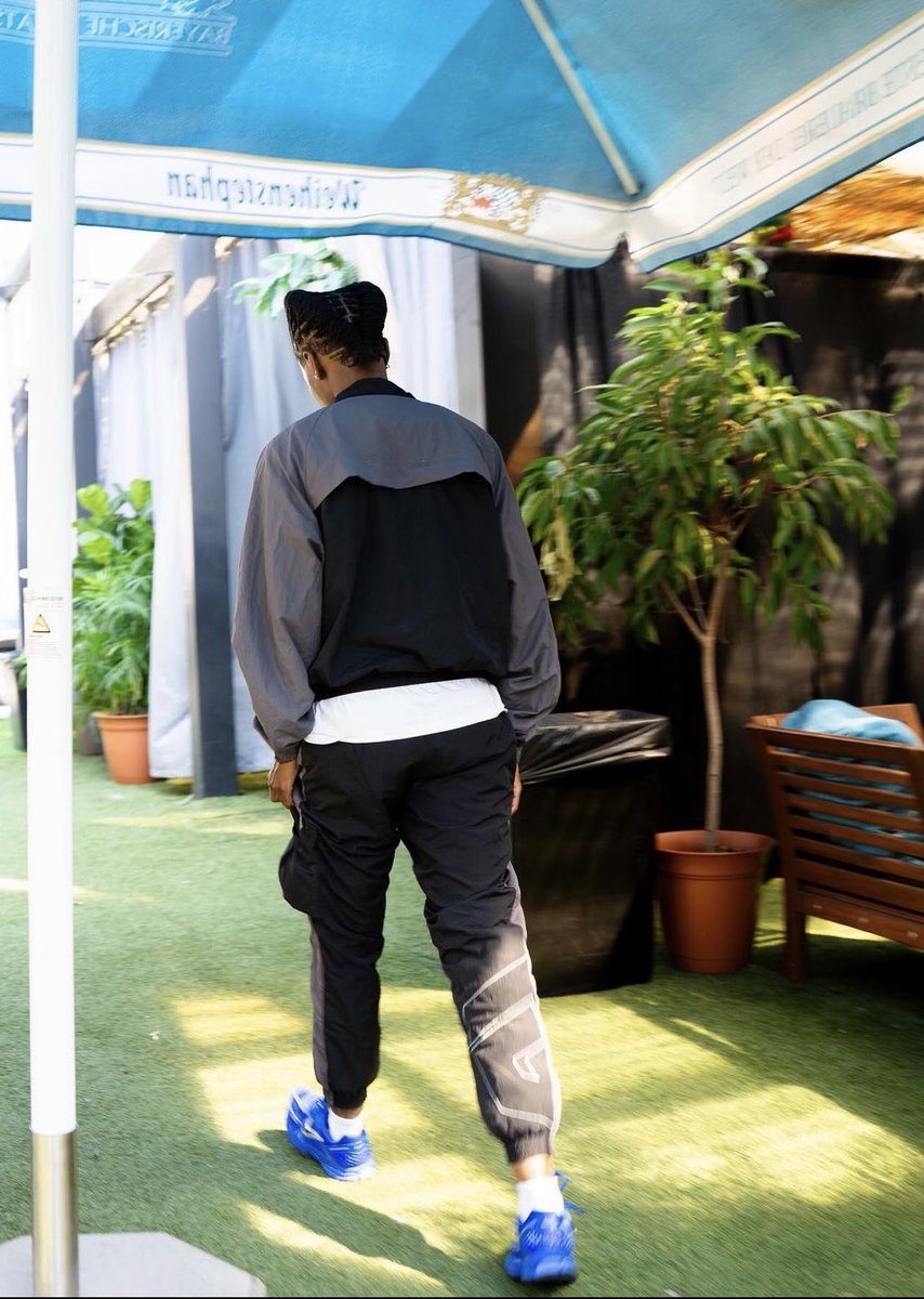 Mia Killer Bee Ellis 🐝 8-3-7KO’s tweet media