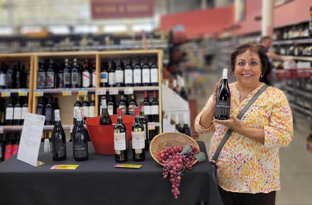 branwarwines's tweet photo. What a great tasting Friday at HEB Clear Lake with Cascina Gilli Malvasia and Stellenbosch Hills Merlot! 🍇 Don’t miss our next one on Sunday 09/15 at Central Market, featuring Umsasane by Aslina and Chapelton Vineyards Blanc Du Bois. 1-4 PM! 🍷✨ #WineTasting #CentralMarket https://t.co/fV7QMXiarF
