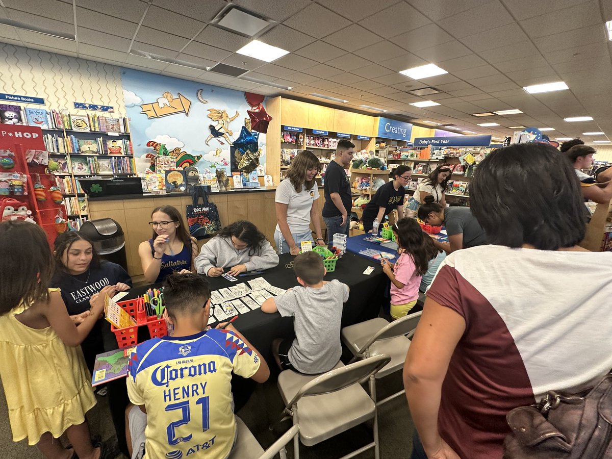 Eastwood Library_YISD tweet media