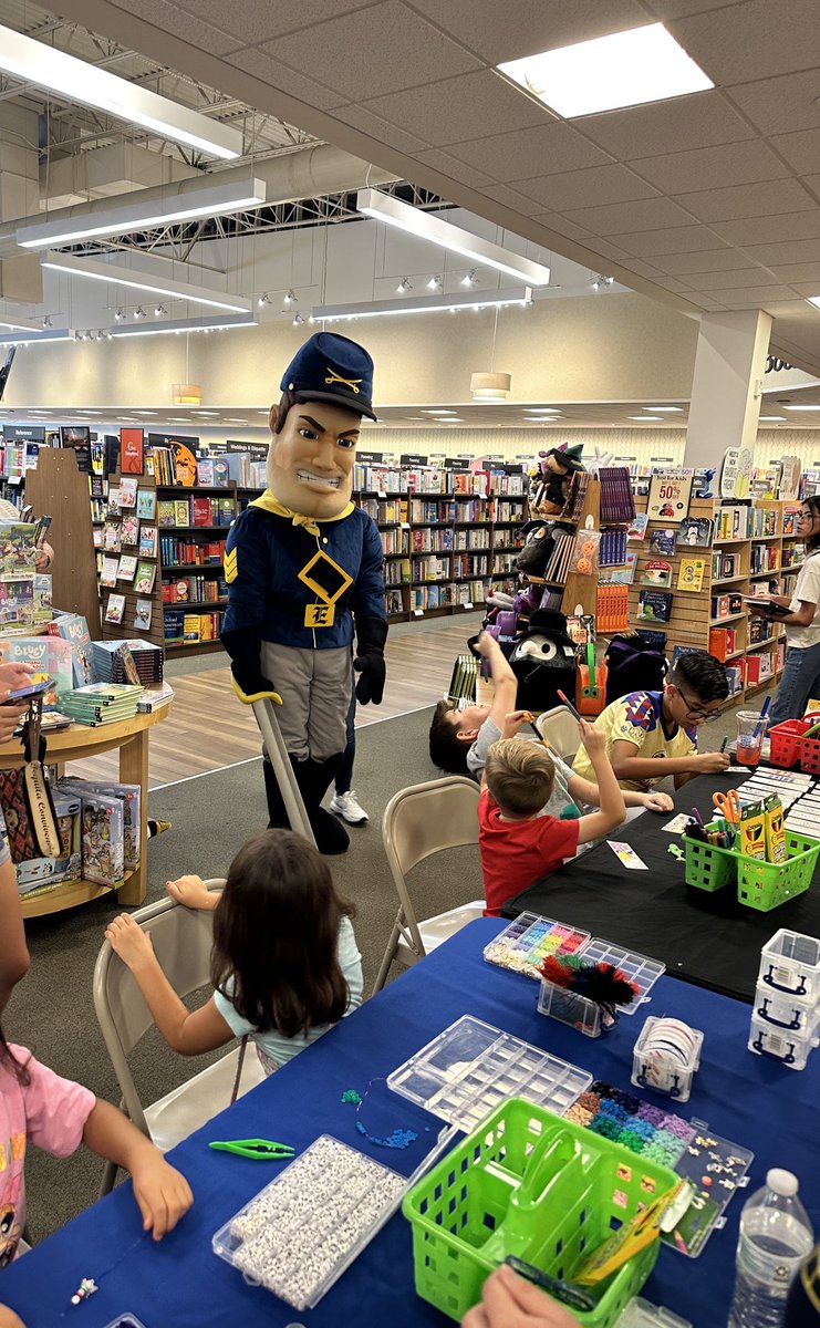 Eastwood Library_YISD tweet media