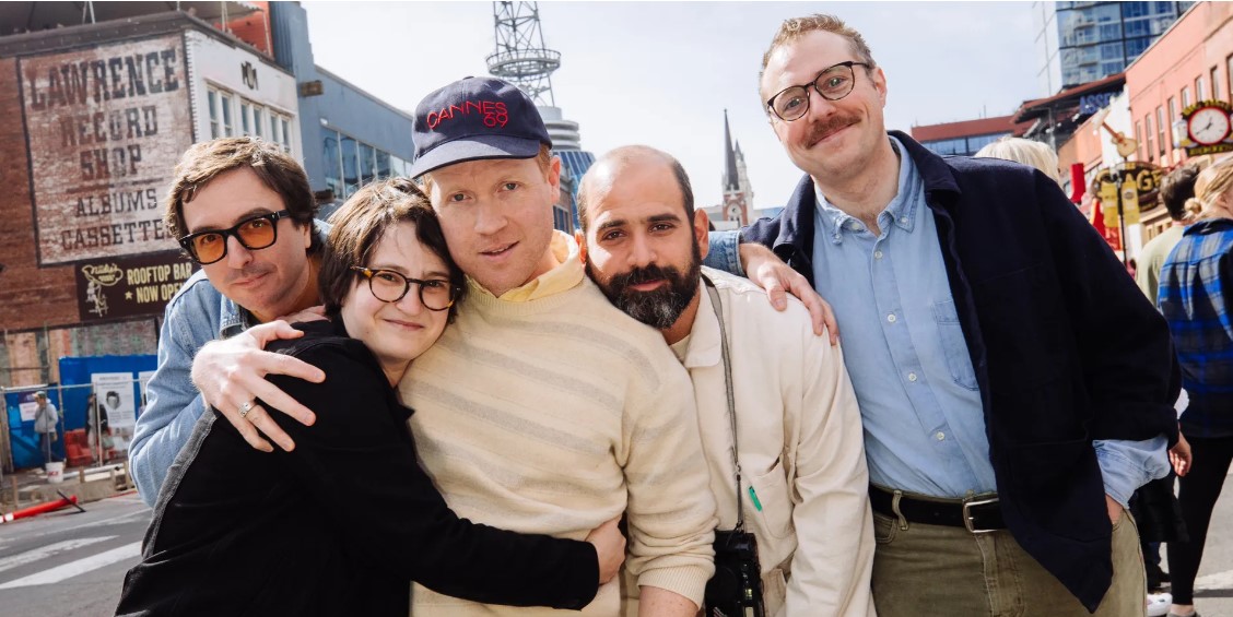 Hey <a href="/iamjohnoliver/">John Oliver</a> <a href="/LastWeekTonight/">Last Week Tonight</a>  - when did you join the jangle-tastic Indie pop band Real Estate? It's clearly you in this video and pic. You don't fool me hiding behind those yellow tinted specs!😉music.youtube.com/watch?v=BROKNY…