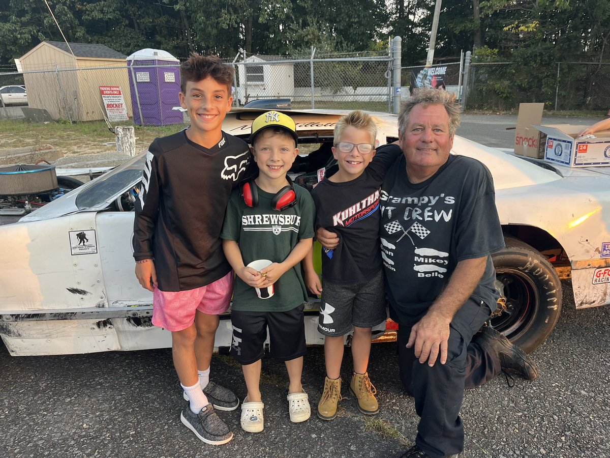 Seeing their favorite SBS custodian about to race might be the highlight of the school year for this crew. @salway_mrs