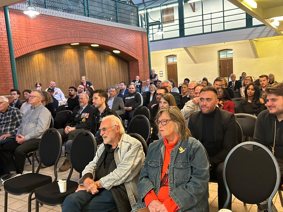 kevinmcleod_'s tweet photo. Had a great time emceeing last night’s #NATO 101 event at the Prince of Wales Armouries. 

Massive turnout, fantastic Q&amp;A and discussion with a panel of experts, &amp; thoughtful remarks from honorary consuls. Thanks @yegcic, @NATOCanada, @TheLoyalEddies, &amp; SALH for organizing. #Yeg https://t.co/lSzo5SE2Zt