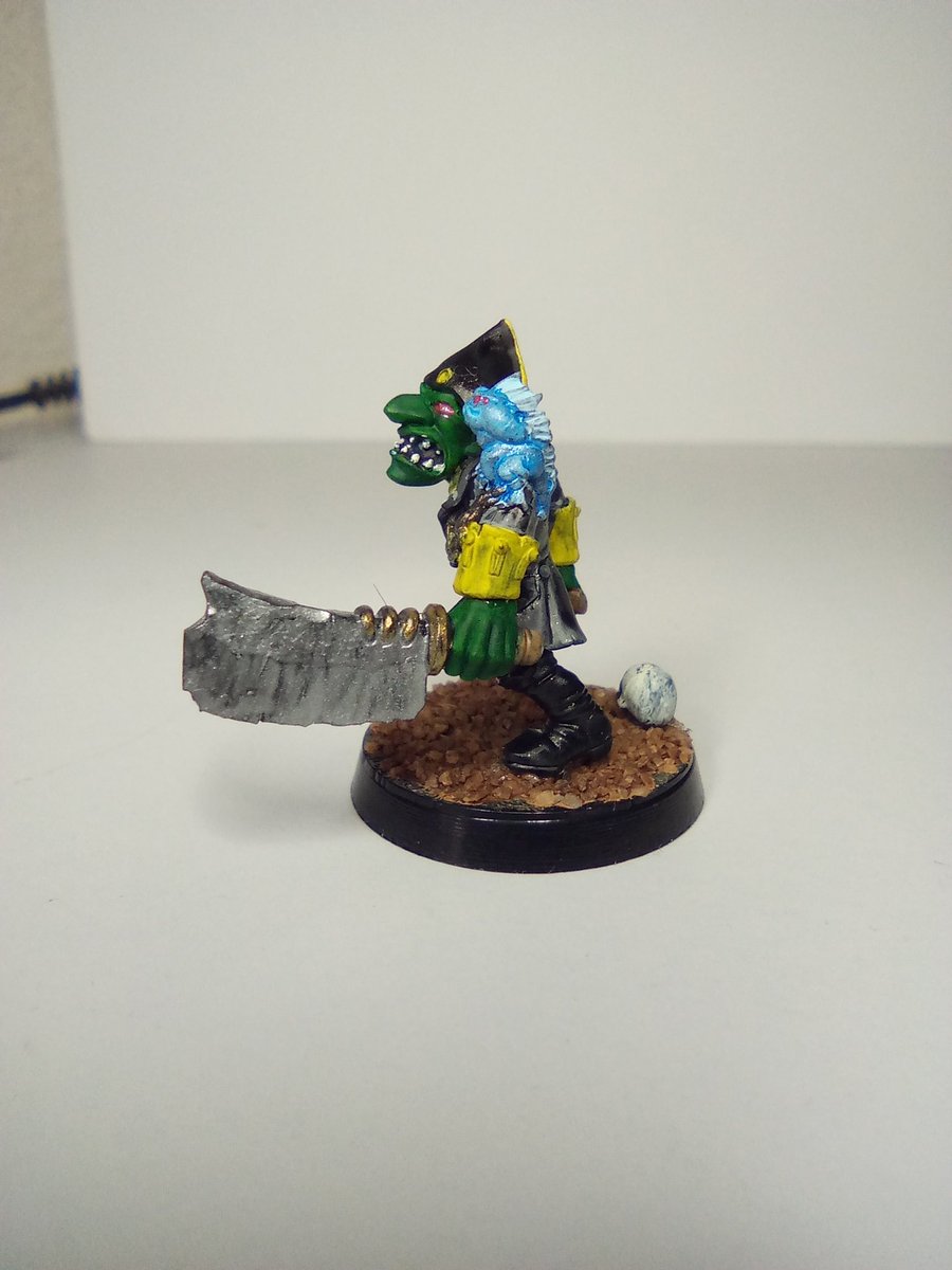 jaggedback's tweet photo. Ruby Eye Squig Speaker leader of my goblin freebooters 

#Goblin #miniature #freebooter #warhammer40k #tabletop #squig #greanskin #art https://t.co/jQn9jQeaC9