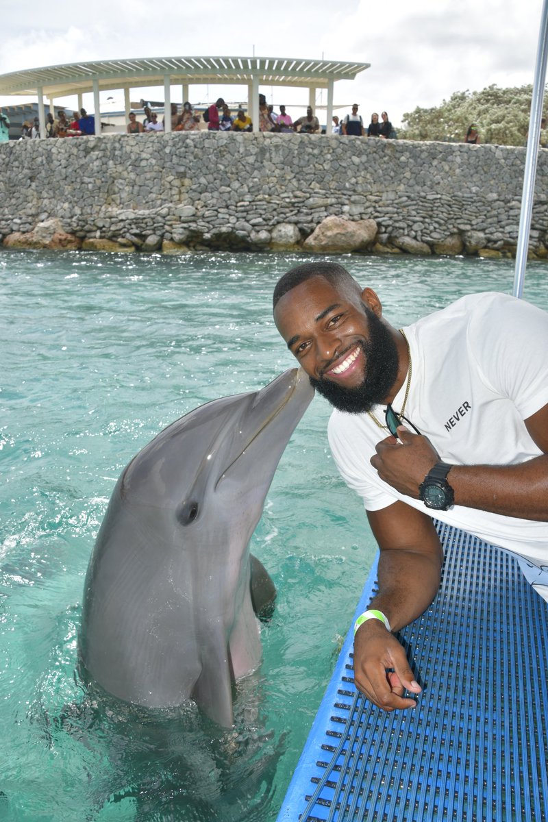 Exploring🇨🇼✨