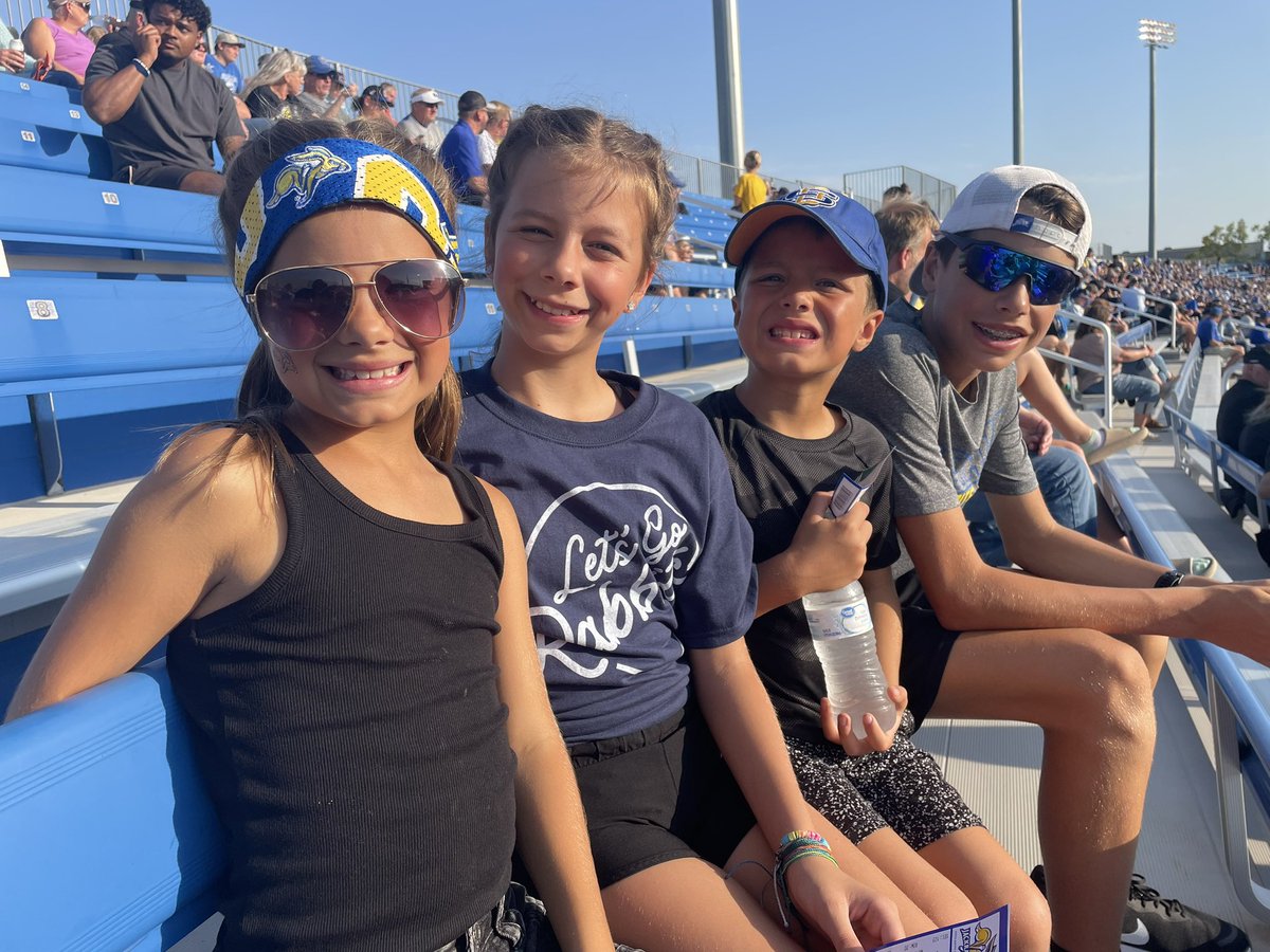 LoniHaar's tweet photo. #GoJacks https://t.co/Hcs2PNdwpE
