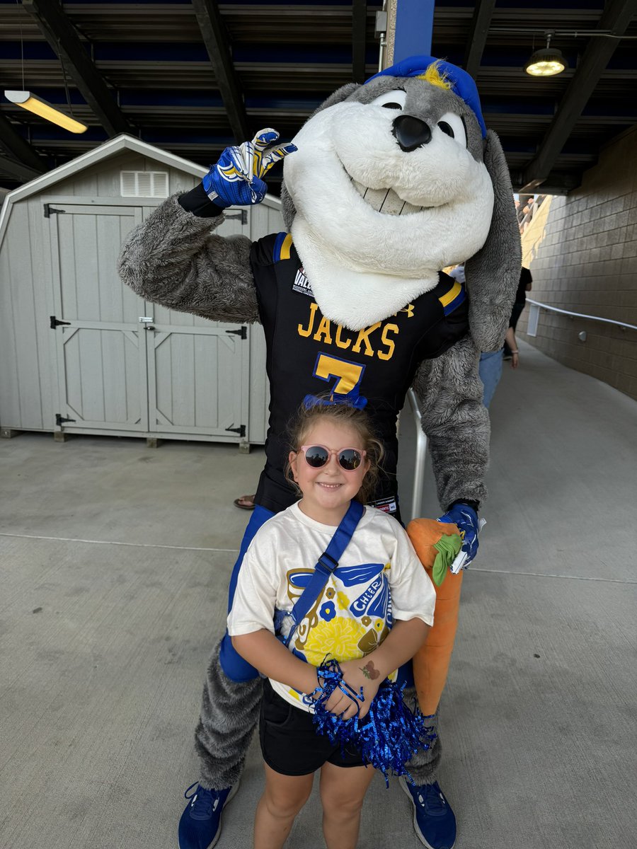 CassandraLamb's tweet photo. #gojacks https://t.co/Wzgt8pdzYv