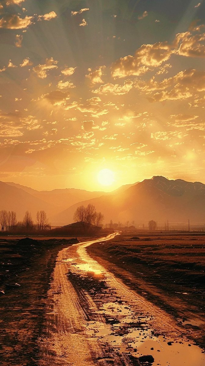 一筋の光が闇の隙間を突き破り、まばゆい光が触角のように本来混沌とした世界を探しています。