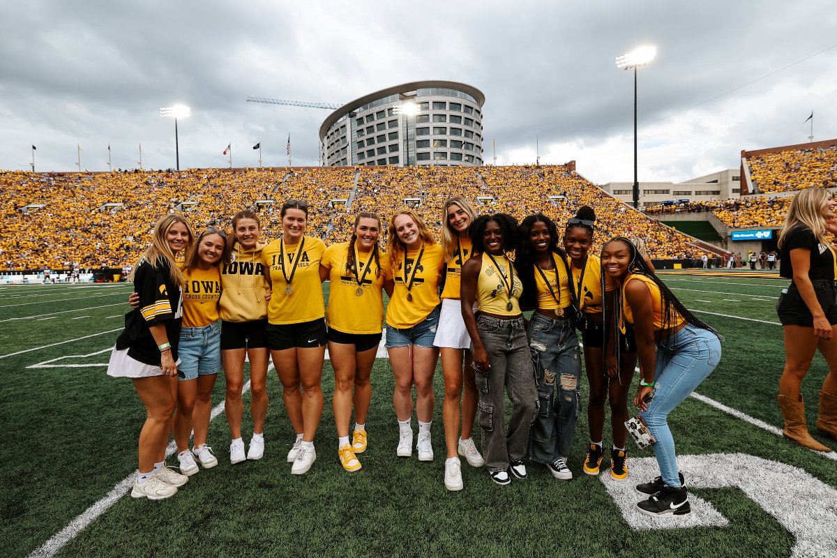 IowaXC_TF's tweet photo. Congratulations to our PCA Academic honorees who were recognized at Kinnick today! 🤩

#Hawkeyes https://t.co/uiWUPc5WBy