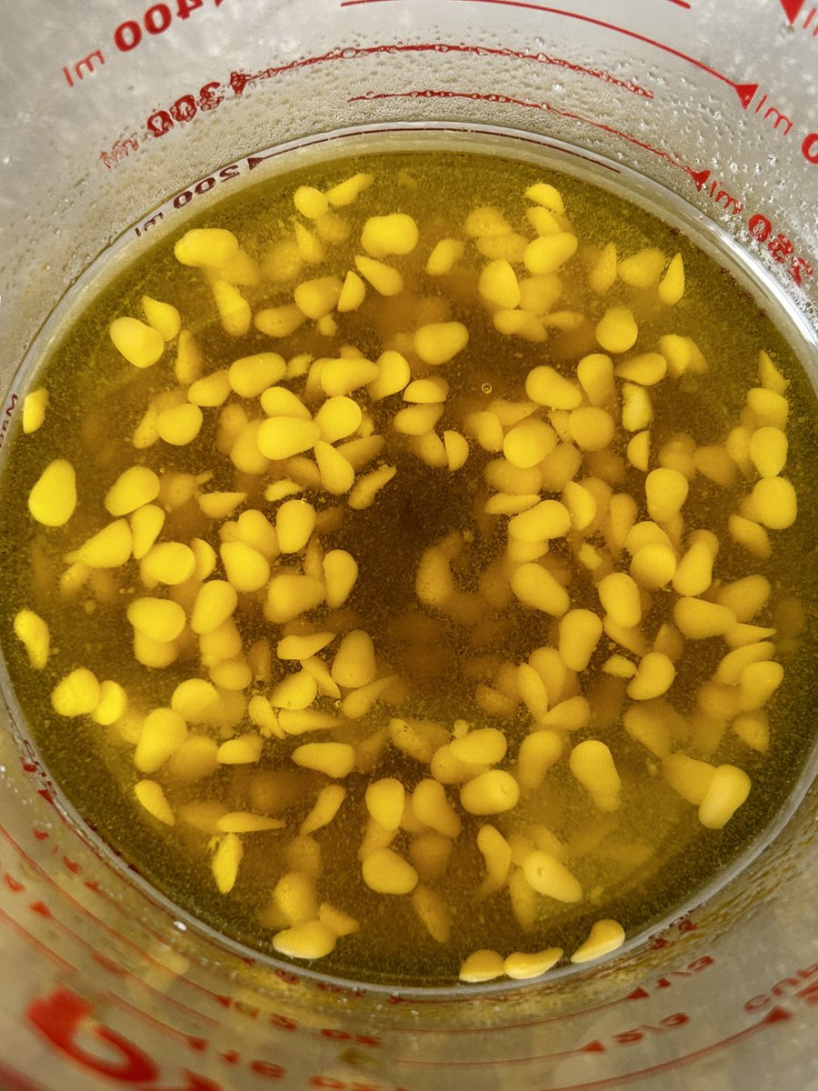 _buffdaddy_'s tweet photo. made my own herbal salves and they are amazing wow #marshmallowroot #calendula #mangobutter #lavender #beeswax #oliveoil #organic https://t.co/FYqxvGq73v