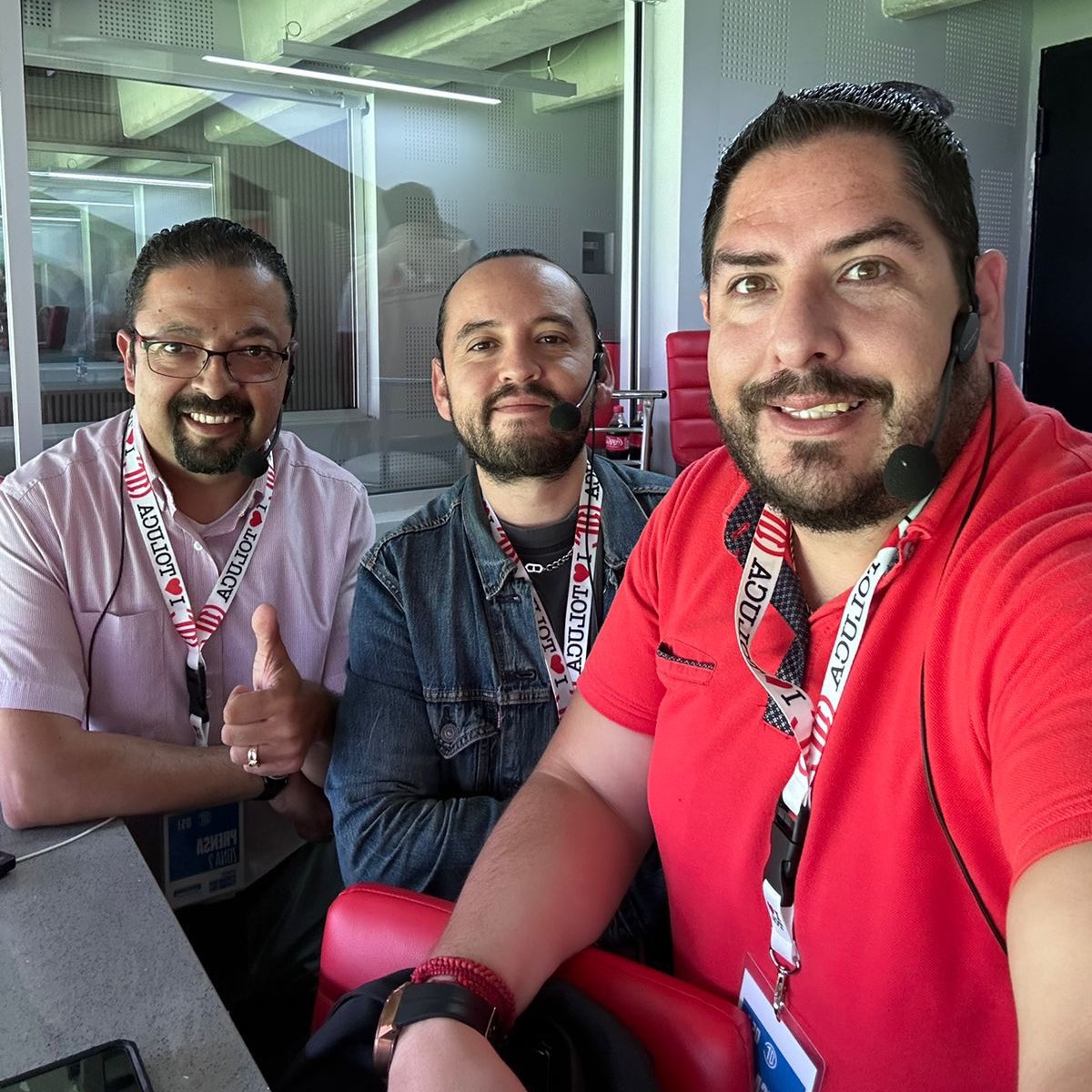 🔴 EN VIVO 
José Luis Miranda, Nikolai Navas y Dj Bang. 

🏟️ <a href="/TolucaFC/">Toluca FC</a> vs <a href="/Xolos/">Xolos</a> 
¿Cuál es tu marcador?

📻 91.7 FM Metepec | 104.5 FM Valle de Bravo | 91.7 FM Amecameca | 88.5 FM Zumpango | 1600 AM Metepec  | 1080 AM Tultitlán
En línea smmp.edomex.gob.mx/radio

#MexiquenseRadio
