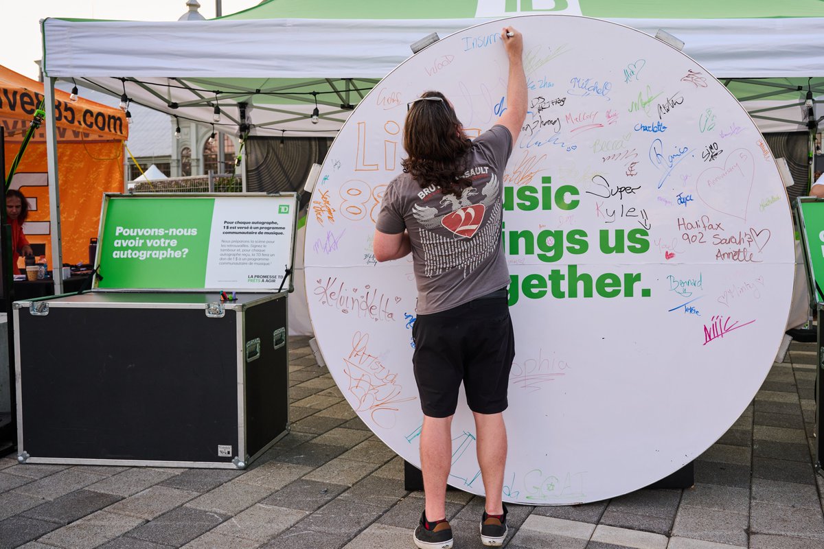 CityFolk (@cityfolkfest) on Twitter photo Be a part of helping to support the music community! 🎶 Drop by the <a href="/TD_Canada/">TD (Canada)</a> Zone to sign the TD Drum 🥁 TD will donate $1 for every "autograph" to a community music organization ~ they proudly support over 60 Canadian music festivals! Music brings us together #CityFolk2024 Be a part of helping to support the music community! 🎶 Drop by the <a href="/TD_Canada/">TD (Canada)</a> Zone to sign the TD Drum 🥁 TD will donate $1 for every "autograph" to a community music organization ~ they proudly support over 60 Canadian music festivals! Music brings us together #CityFolk2024