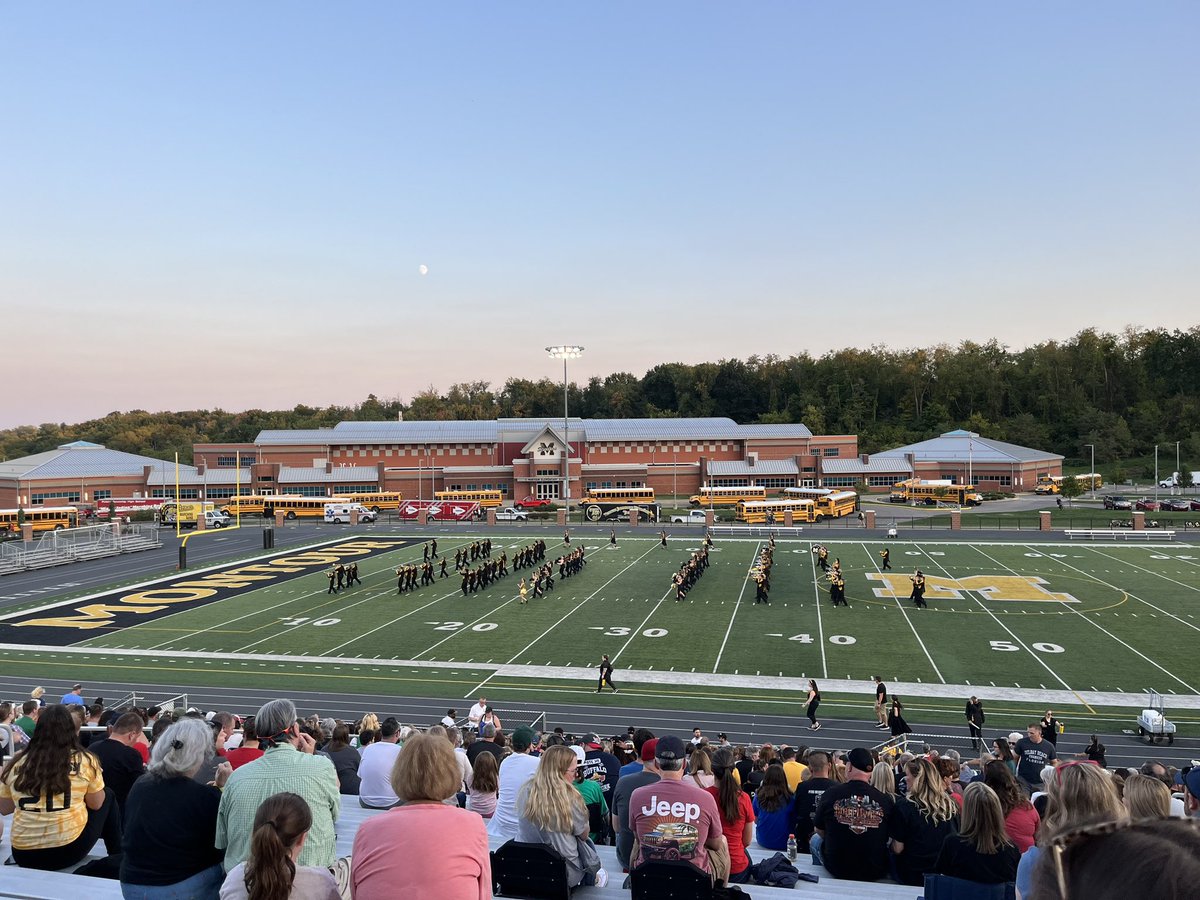 It’s a beautiful night for a band festival!