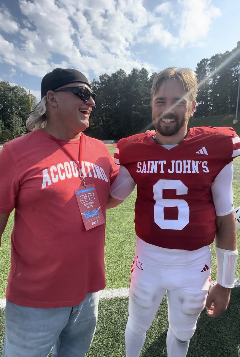 Aaron called the 2022 playoff loss to Wartburg the worst game of his career. Today, he got some redemption by completing 89% of his passes for 324 yards and 3 touchdowns in the 22 point win over the fifth ranked Knights. A great day for the best player in all of D3.