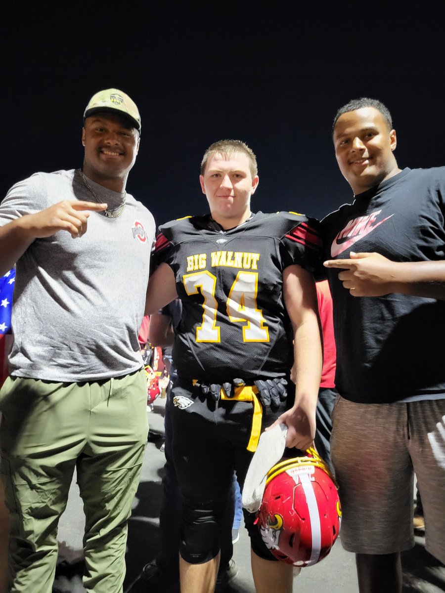 Really cool to meet the Armstrong Twins 
<a href="/DeonArmstrong30/">Deontae Armstrong</a> <a href="/Devontae_440/">Devontae Armstrong</a>