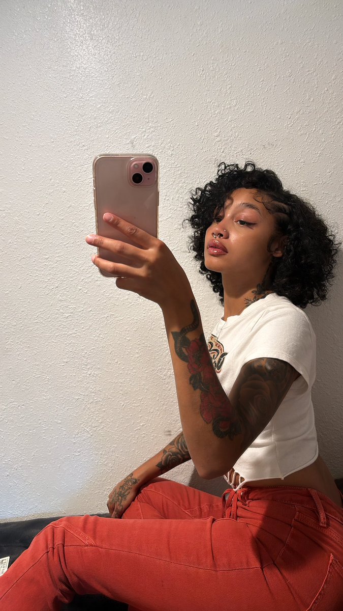 theyall4dej's tweet photo. My favs ngl https://t.co/ofDmeeMbmB