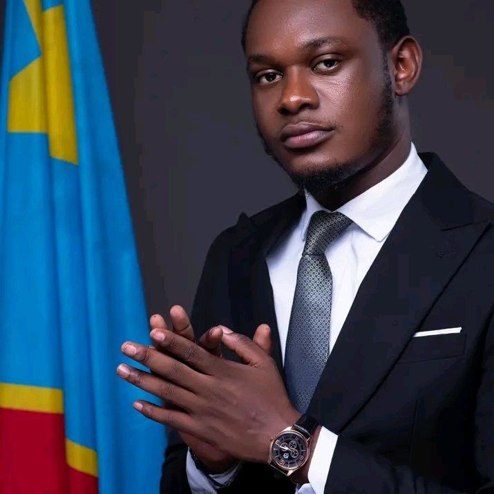 Le Coordonnateur National de la Jeunesse du PALU,le camarade Riggie TIKAZALA appelle tous les jeunes de la ville de Kikwit et environs  à se mobiliser pour accueillir le Secrétaire Général Chef du Parti,le camarade Me Didier MAZENGA MUKANZU lors de sa prochaine visite. 

CELLCOM