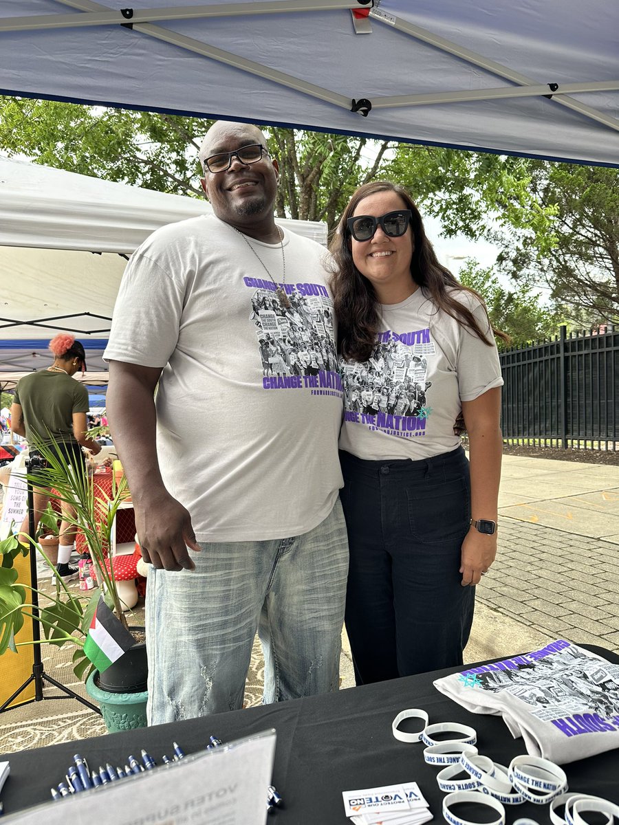 With Dontae Sharpe representing <a href="/Forward_Justice/">Forward Justice</a> at <a href="/carolinadazenc/">CAROLINADAZE Music & Arts Festival</a> today where he will be speaking and so many amazing artists will be performing! #carolinadaze #commoncausenc #forwardjustice #ncpol