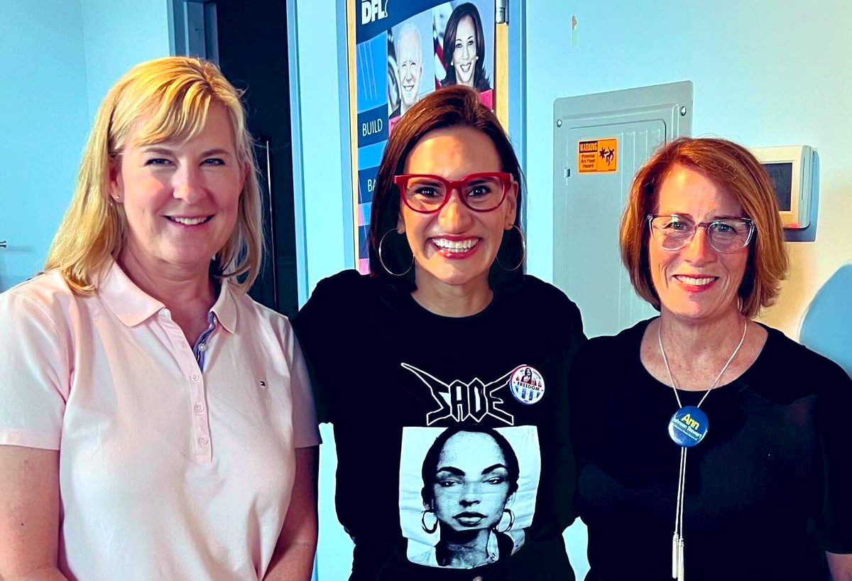 epmurphymn's tweet photo. Nope. We won’t go back. Big knock in SD45 with @AnnJSMN and a bunch of her friends. #JoyFightWin https://t.co/DO8JCiml8B