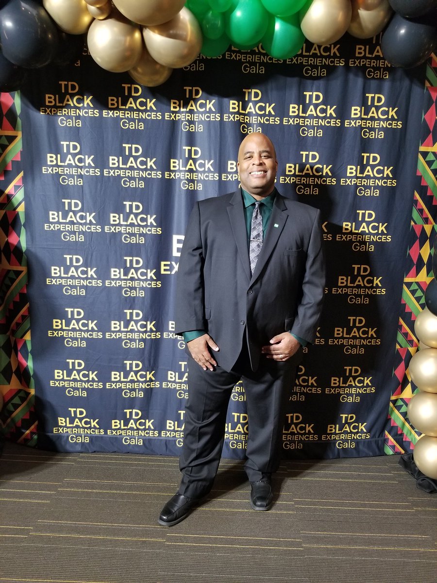 Attending the <a href="/TD_Canada/">TD (Canada)</a> Black Experiences Gala! #tdproud #DEI #blackexcllence  💚🔥💯