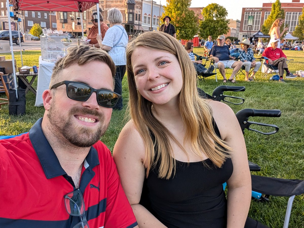 Ohlenkamp's tweet image. Ball State Jazz Ensemble is on fire tonight at Canan Commons. I love this group and the show tonight is a treat.