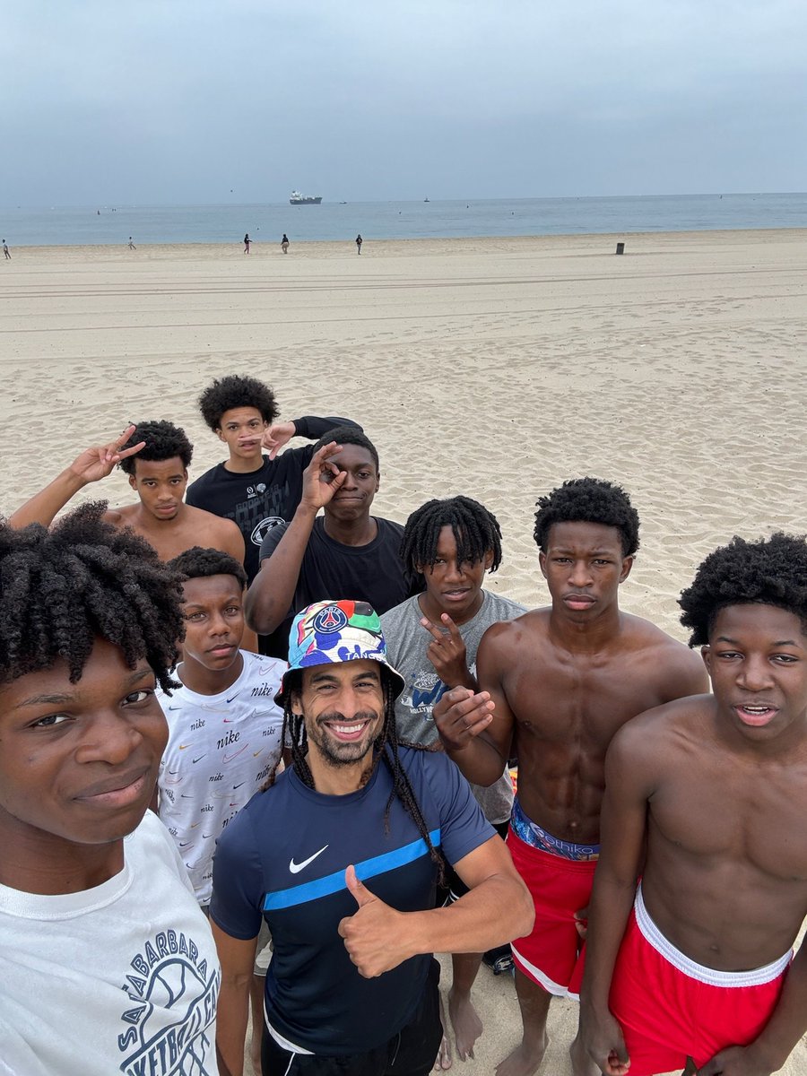 stbernardshoops's tweet photo. My guys...We are building💪🏿💪🏿💪🏿 #beachwork #dunestroll #beavike https://t.co/mJXlxZjUKr