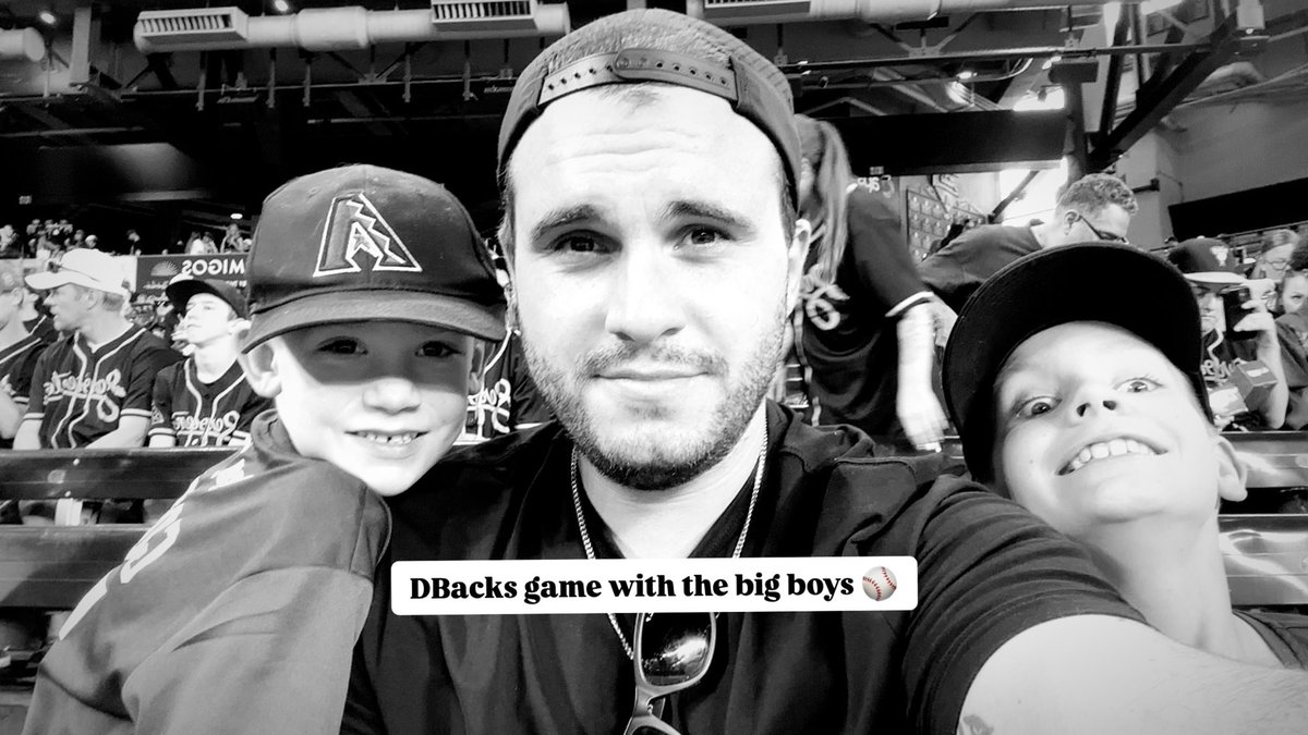 justingodsey's tweet photo. Let’s go @dbacks #dbacks #whatafan https://t.co/QDDFmEgpZ0