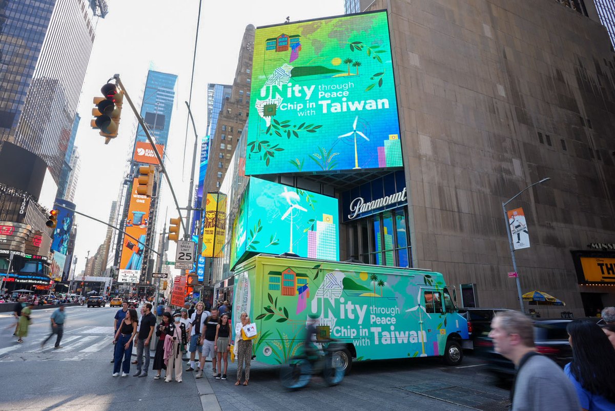 TaiwanInNewYork's tweet photo. Taiwan Peace truck visited #UN, #TimesSquare, #EmpireState & #FreedomTower, raising awareness & calling for int'l support. #UNityThroughPeace #ChipInWithTaiwan #UNGA79 (2/4) https://t.co/TGuPRoZasc