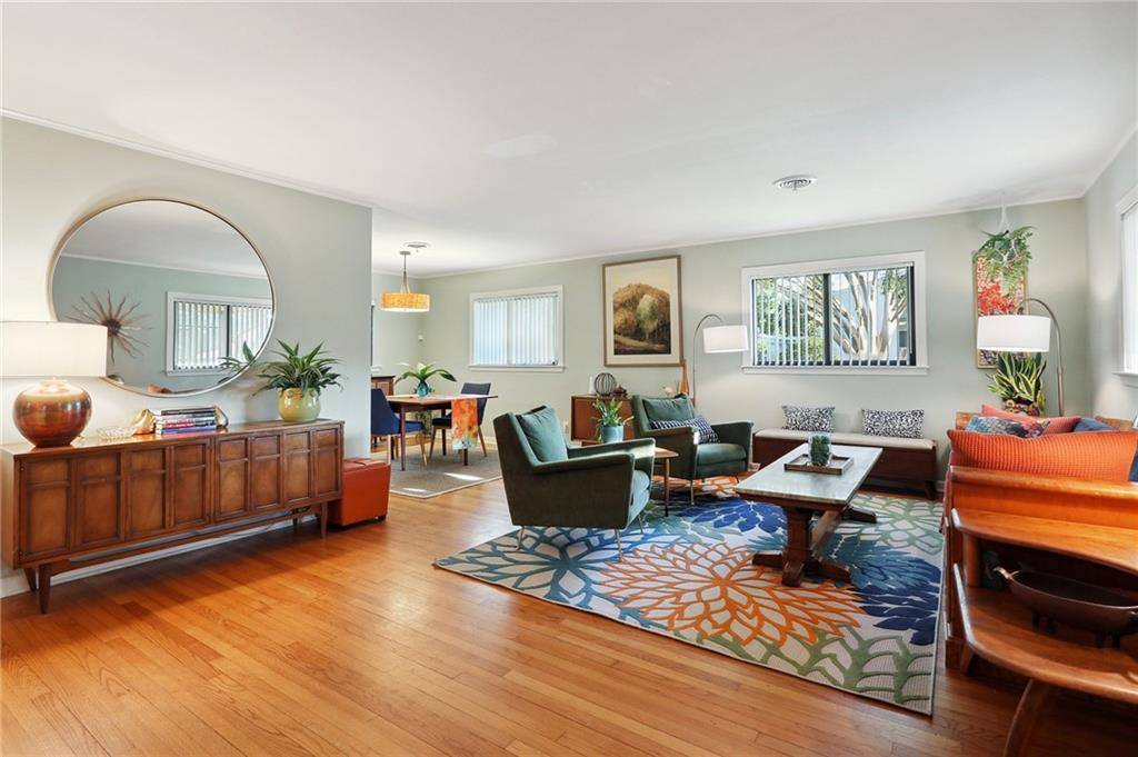 Stephanie B Murray tweet media