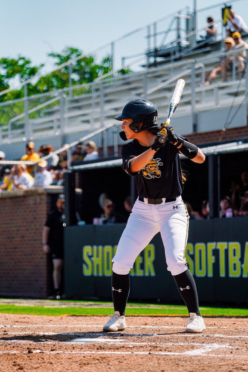 GoShockersSB's tweet photo. Missed seeing these two on the field last season.

@laurenelucas28 x @camryn_44 https://t.co/luaxOjv15Z