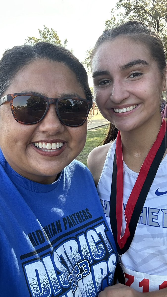 dianecbarnes's tweet photo. Great race at Chisenhall Park! Mackenzie finished 15th overall and the Midlothian Panthers came home with another FIRST PLACE team trophy!! ๐ Coach Foster & Co. continue to challenge this team and the results are ๐ #TrustTheProcess #letsgomidlo https://t.co/3ndmjYl4iP