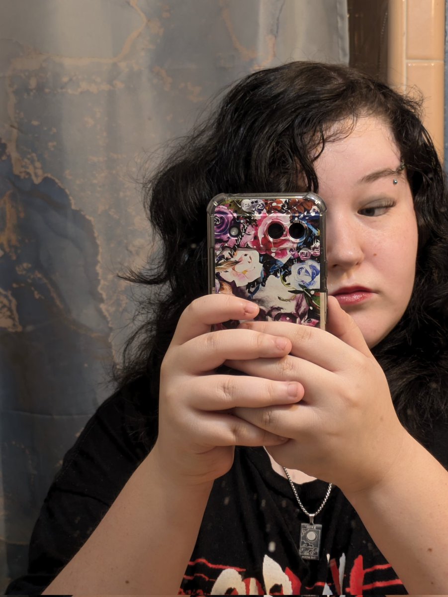 maceyhell_1999's tweet photo. #fatspo #edtwt #shedtwt 

Hi, I'm a binge eater. I put lipstick on a pig today. Please follow for more fatspo from poster. (Better than harrassing others.) https://t.co/1pqcxJRoG7