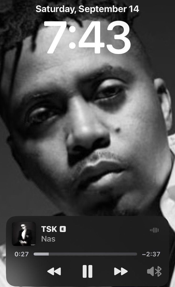 BlackBondGirl's tweet photo. Playing #MAGIC3 🎧
@Nas #blackbondgirl #hiphop #TSK #happybirthdayNas https://t.co/30IUlkd2pY