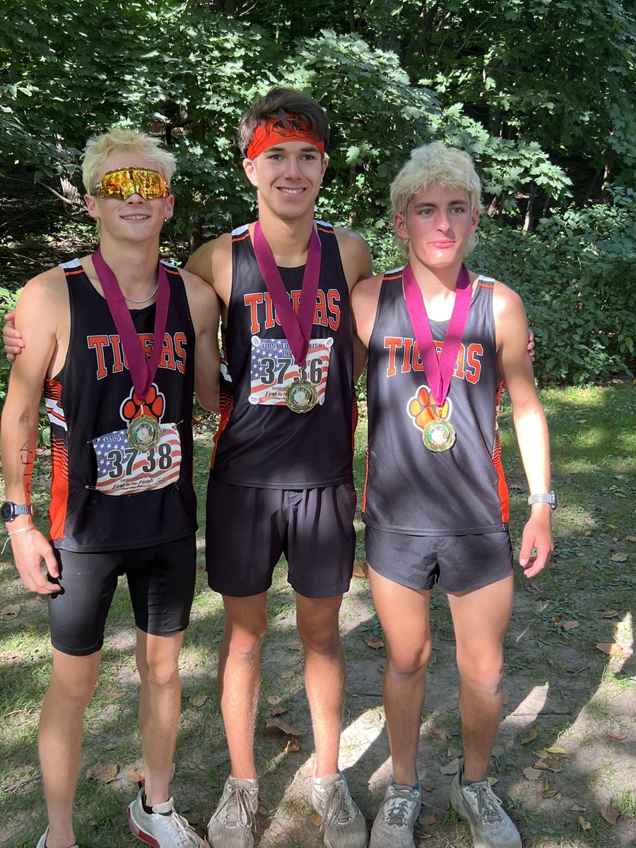 Great day at First to the Finish. Boys placed 9th out 52 1A teams. Medalists <a href="/EricPincock/">Eric Pincock</a> 17th 15:49, F. Dickinson 24th 16:01, P. Stolz 38th 16:27. PRs all around for boys &amp; girls. Hard work pays off!  <a href="/ib327athletics/">IB 327 Athletics</a> <a href="/ib327schools/">IB 327 Schools</a> <a href="/hoijim/">Jim Mattson</a> <a href="/KurtPegler/">Kurt Pegler</a> <a href="/pjstarsports/">Journal Star Sports</a>