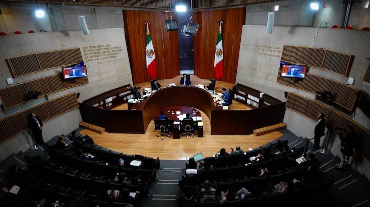 Alvaro_Rmz_V's tweet photo. #Ruta24 📷| Sala Superior del @TEPJF_informa hizo asignación final e inapelable de las curules plurinominales del @CongresoPue.

PAN: 5 (pierde)
PRI: 1 (pierde)
PVEM: 1 (rescata)
MC: 1 (tablas)
MORENA: 7 (gran ganador)

Se cumplió el pronóstico del 10 de junio de @agustingc2012. https://t.co/LCyK8b9taW