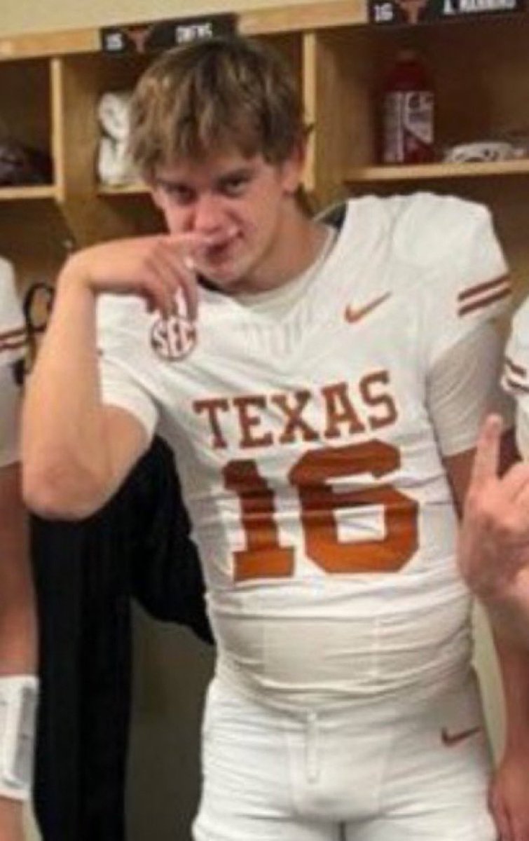 laurencowling's tweet image. 