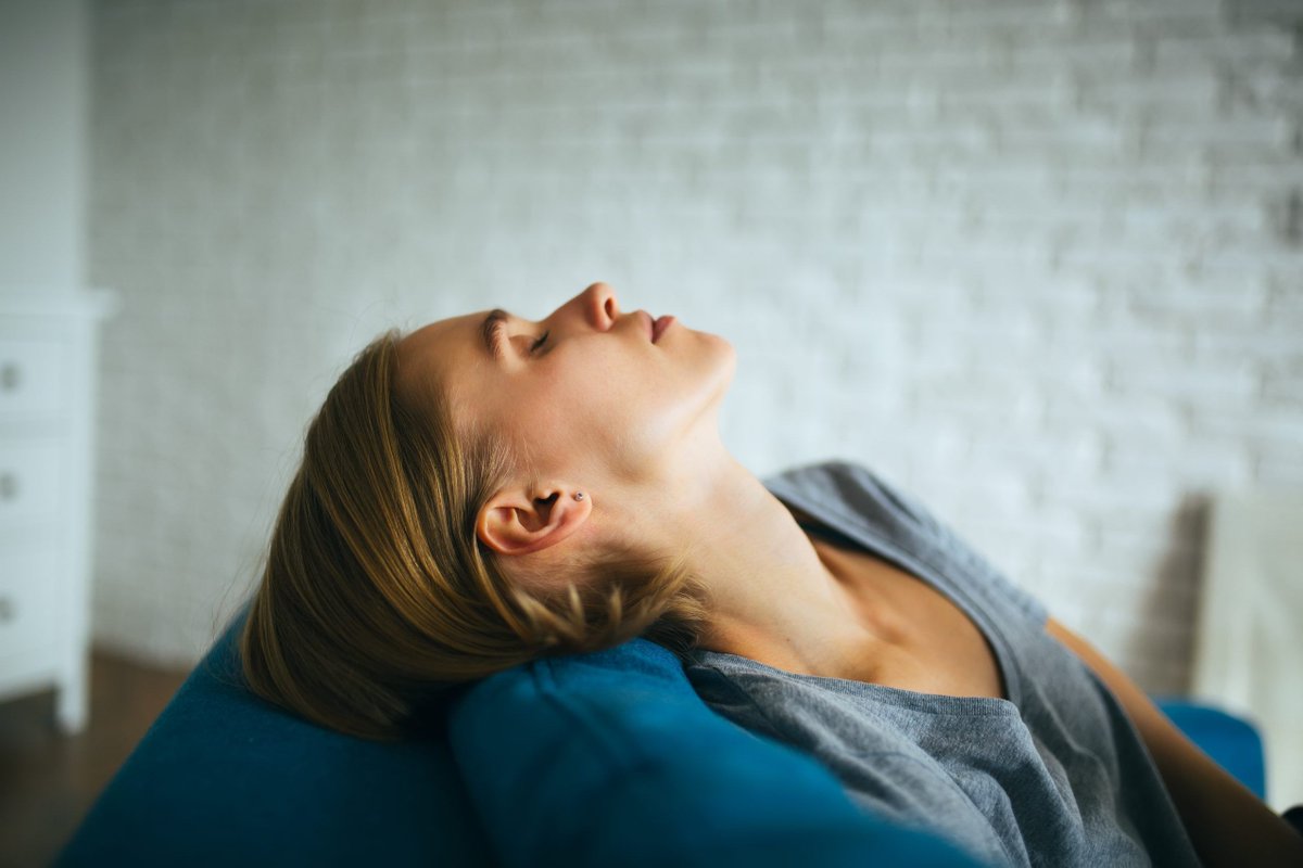 Episode 25 has dropped! Quantum Healing, Past Lives, Good Vibrations and Not Being a Shit Magnet buff.ly/3XH9sfP  Talking quantum healing hypnosis with Nadia Gledhill from <a href="/qhht/">qhht</a>.australia #hypnosis #quantumhealing #pastlives