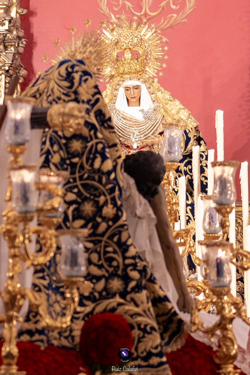 Hijo aquí tienes a tu Madre.
📷 <a href="/ruizcalafat/">Angel Jose</a>
<a href="/HdadBaratillo/">Hermandad del Baratillo</a>
#CoronaciónPiedad
#14Septiembre2024
#AzulBaratillo