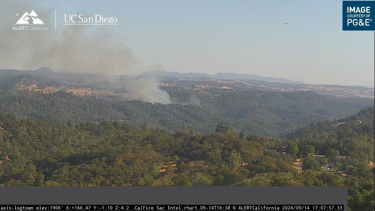 CaliFireTracker's tweet photo. Per Air Attack the #BellFire is now 5-10 acres with a moderate rate of spread and remains in grass woodland.
The Fire is North of the Middle Fork Cosumnes River, there is potential for the fire to spot south of the river.
Structures are threatened. https://t.co/WgEgmRNAyE